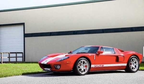 2005 Ford GT  (10692676)