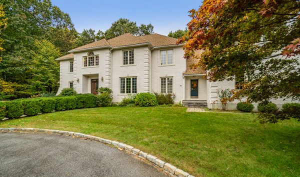 788 Strawberry Hill Road (10692679)