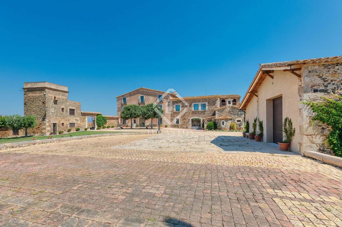 Caldes De Malavella Country House In Girona, Spain For Sale (10699910)