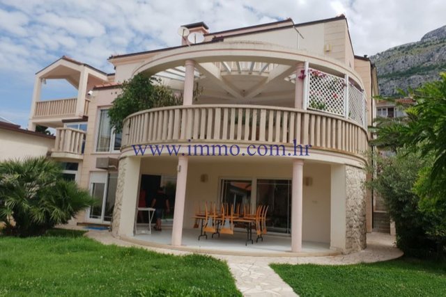 Villa in Omis, Split-Dalmatia County, Croatia 2 - 10702888