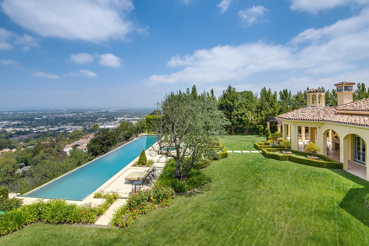 Elegant Mulholland Estates View Villa In Beverly Hills, Ca, United ...