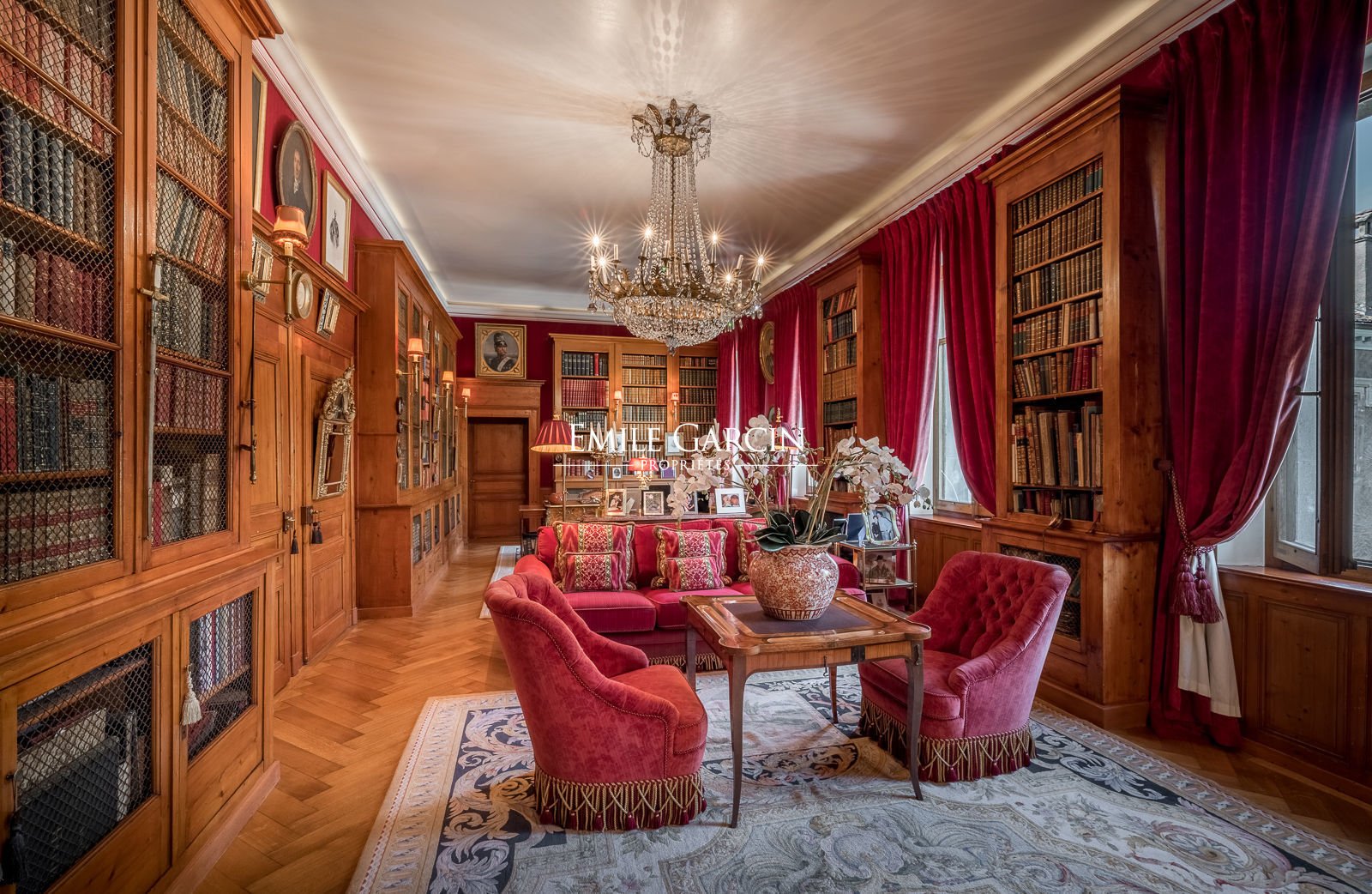 Château for sale near Geneva and Lake Geneva. in Douvaine, France for