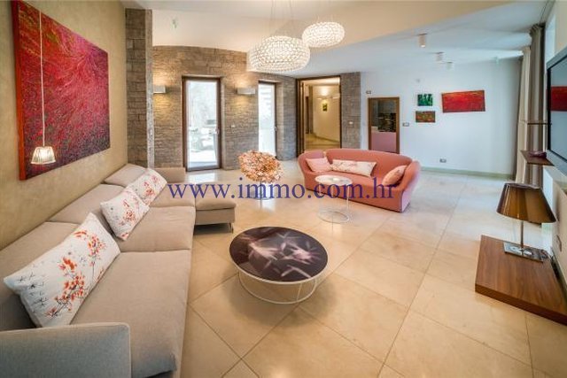 Villa in Dol, Split-Dalmatia County, Croatia 2 - 10705212