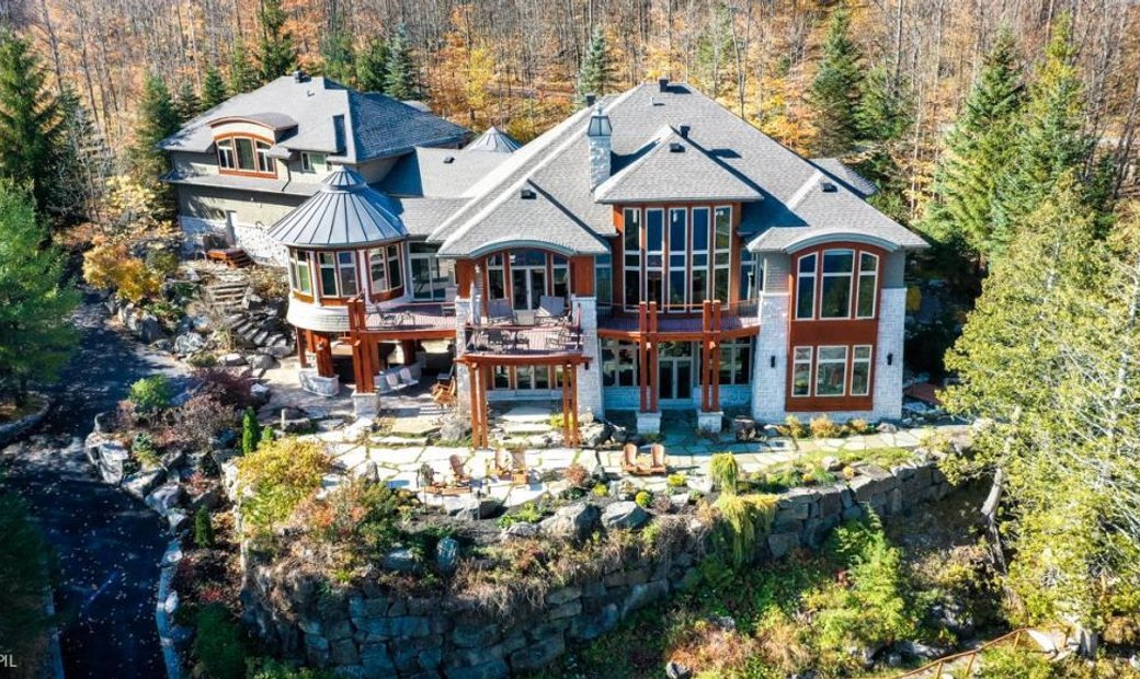 Sumptuous Waterfront In Mont Tremblant, Quebec, Canada For Sale (10717401)