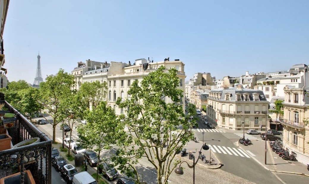 Paris 16th District – Prestigious avenue d’Iéna in Paris, France for ...