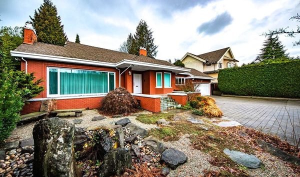 1657 W King Edward Avenue (10715387)
