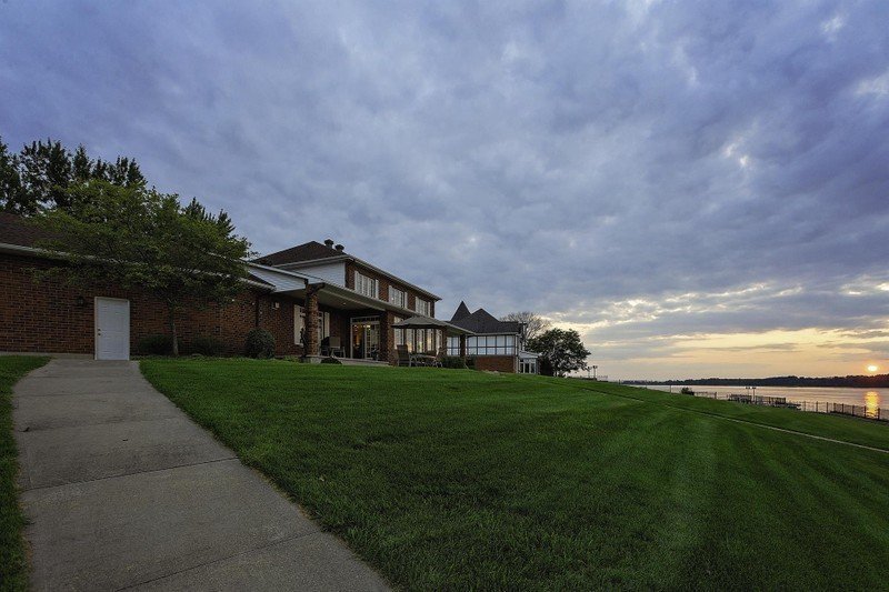 Impressive Waterfront Home in Ottawa, Canada for sale (10717019)