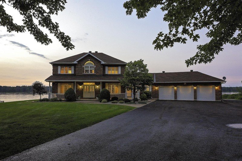 Impressive Waterfront Home in Ottawa, Canada for sale (10717019)