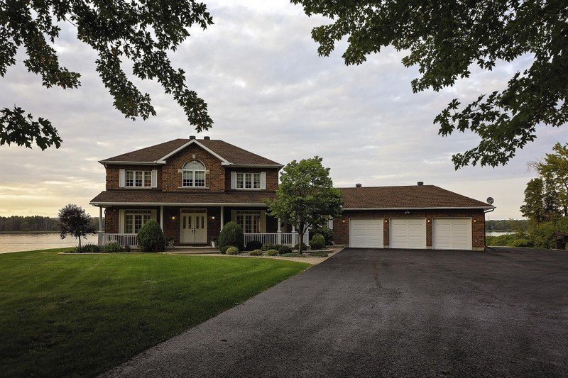 Impressive Waterfront Home in Ottawa, Canada for sale (10717019)