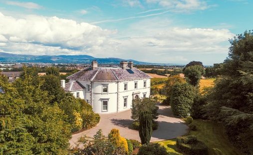 in any skirmishes at the castle two hundred yards away. Part of townland - three or four fields called The Crossoges. Could not find out why. Pool on roadside An Ghrinseach, Cluain Meala | The Schools - uselesspenguin.co.uk