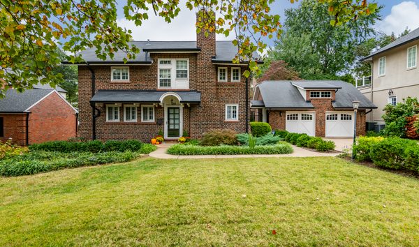 Architectural Gem In Maryland Terrace (10721019)