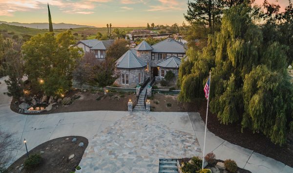 18493 Halter Lane (10729438)