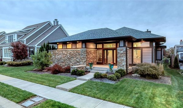 For Sale (10730649)