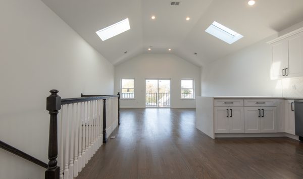 This Brand New Construction Offers All The Comforts And Luxury... (10734310)