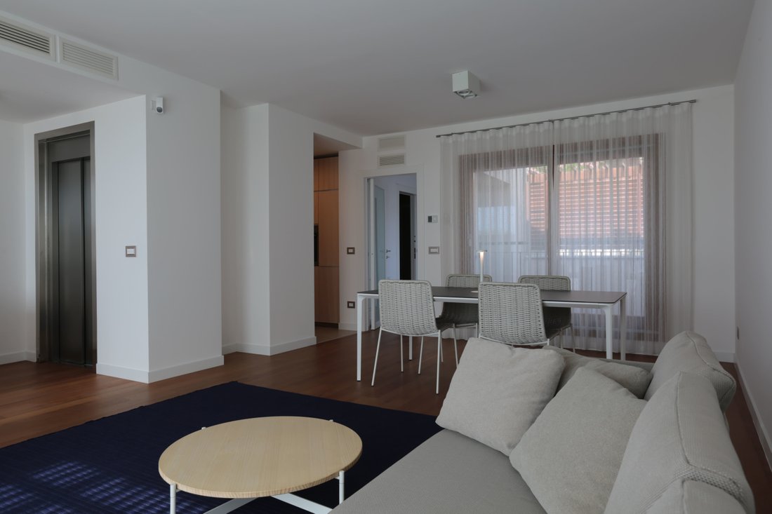 Portopiccolo Pied Dans L'eau In Sistiana, Friuli Venezia Giulia, Italy