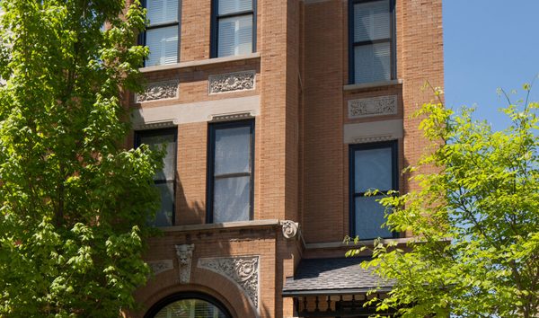 Sophisticated Lincoln Park Gem (10744464)