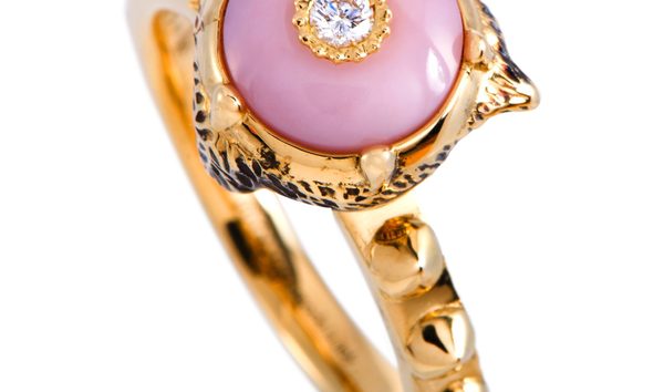 Gucci Gucci LMDM 18K Yellow Gold Diamond and Pink Opal Feline Motif Ring (10744649)