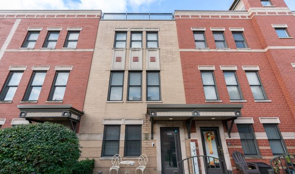 South After River North Location! (10745984)