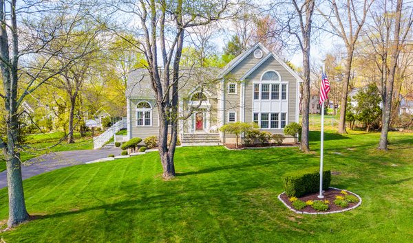 Stunning Spacious Colonial (10746164)