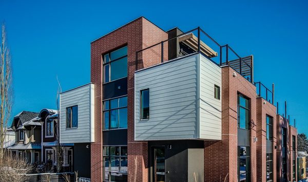 3824 18 Street Sw (10747430)