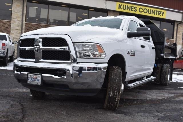 2018 Ram 3500 Chassis Cab in Woodstock, Illinois, United States 3 - 10684069