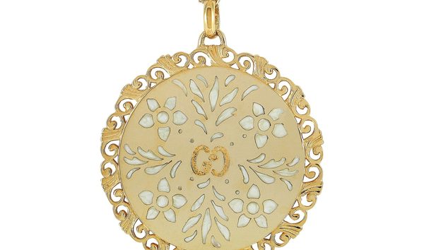 Gucci Gucci Icon Blooms 18K Yellow Gold Mystic White Enamel Necklace (10749721)