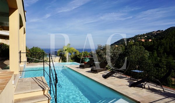 Sale - Villa Théoule-sur-Mer (10685318)