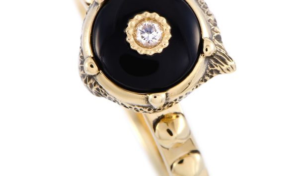 Gucci Gucci Le Marché des Merveilles 18K Yellow Gold Diamond and Onyx Feline Motif Ring (10749704)