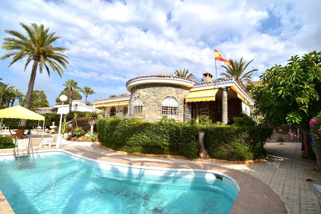 Santa Pola Villa In Santa Pola, Valencian Community, Spain For Sale