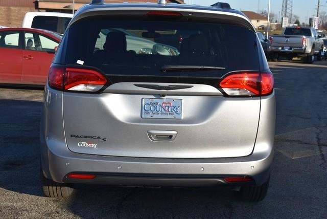 2020 Chrysler Pacifica in Woodstock, Illinois, United States 3 - 10751959