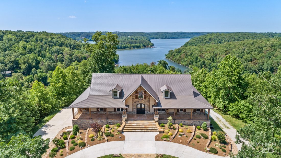 Private Estate In The Ozarks On In Springdale, Arkansas