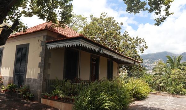8 bedrooms Town house for Sale (10763706)