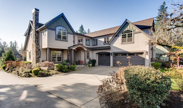 4 Bedrooms Single Family Detached (10767061)