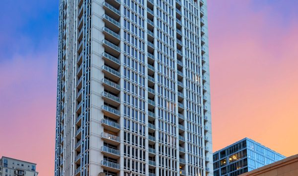 Premium Michigan Avenue Location (10768188)