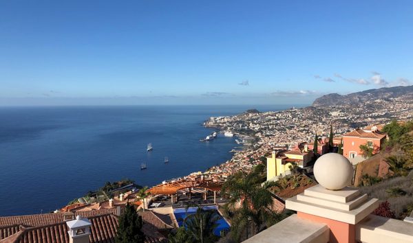Elegant Villa with private swimming pool & sweeping views (10769990)