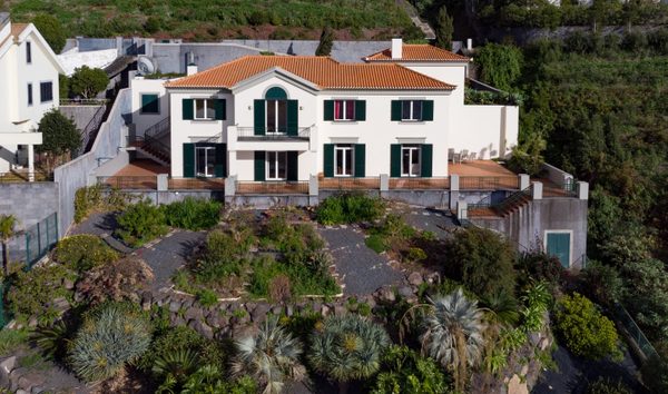 Premium family villa near the golf course (10770896)