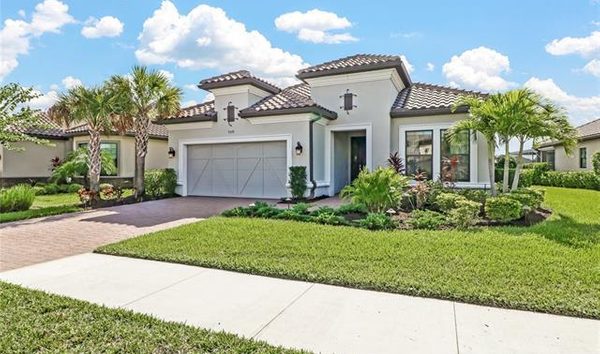 9376 Terresina DR, NAPLES, FL 34119 MLS#:219079934 (10772715)