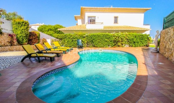 3 bed Villa pool and sea view Lagos (10775665)