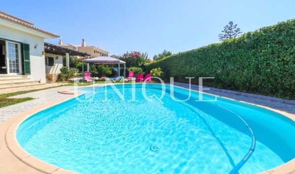 5 bedroom villa with pool Lagos (10775660)