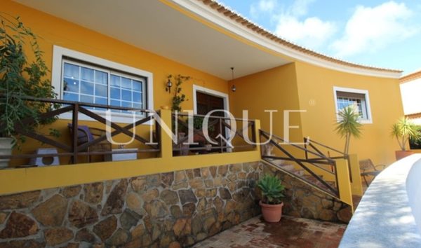 5 bedroom villa Lagos. (10775654)