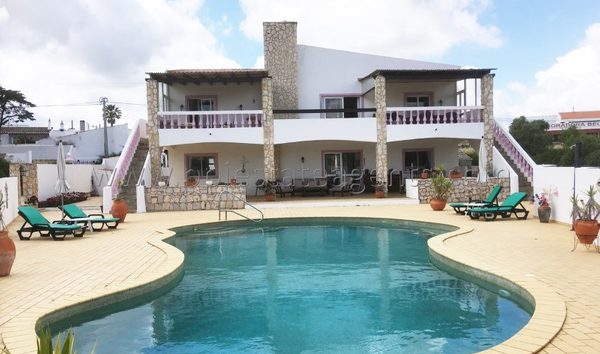 5 Bedroom Villa w/ Pool & Guesthouse (10776046)