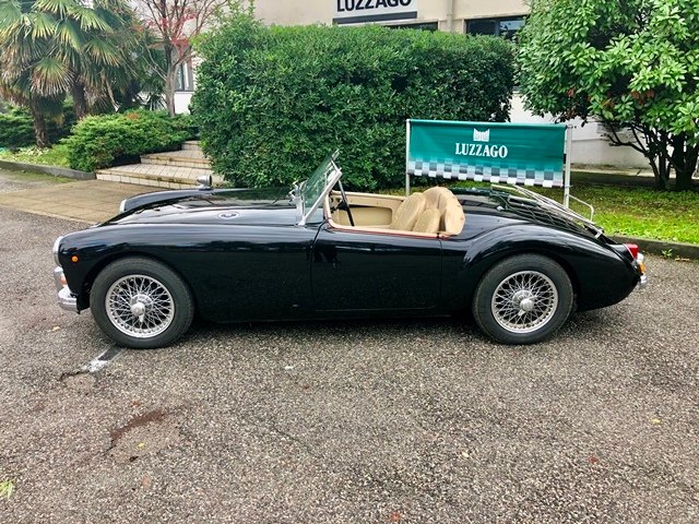 Cabriolet in Roncadelle, Lombardy, Italy 2 - 10779645