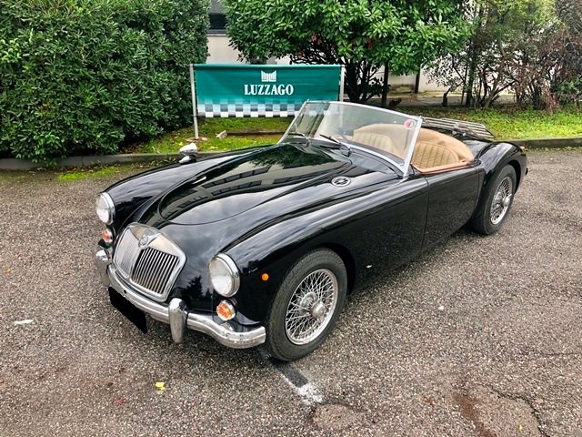 Cabriolet in Roncadelle, Lombardy, Italy 1 - 10779645