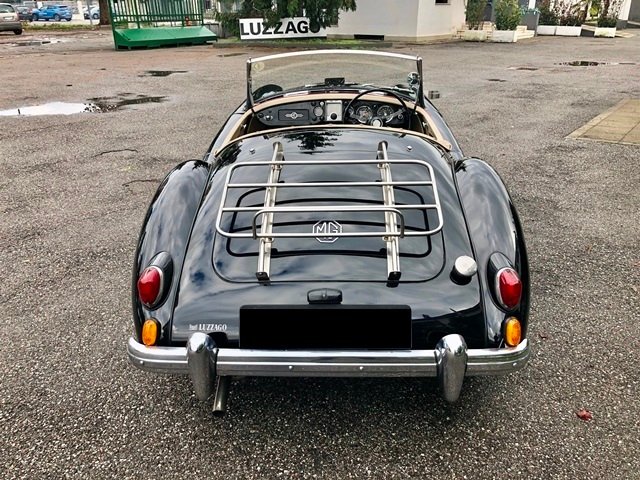 Cabriolet in Roncadelle, Lombardy, Italy 4 - 10779645