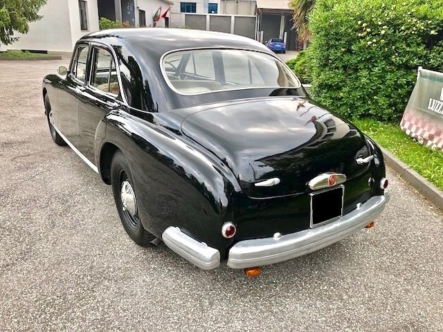 Coupe in Roncadelle, Lombardy, Italy 3 - 10779747