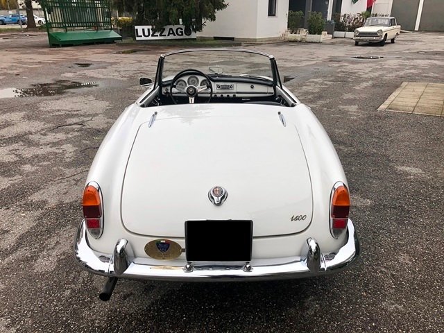 Cabriolet in Roncadelle, Lombardy, Italy 4 - 10779743
