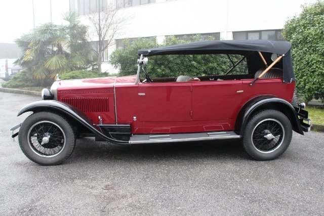 Cabriolet in Roncadelle, Lombardy, Italy 3 - 10779746