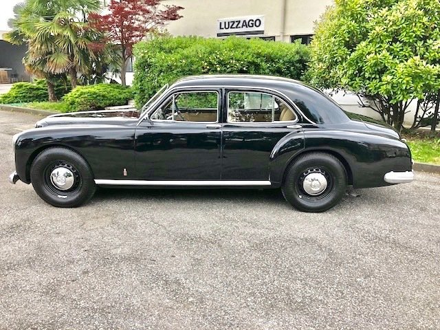 Coupe in Roncadelle, Lombardy, Italy 2 - 10779747