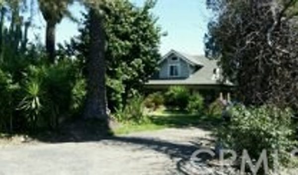 4 Bedrooms Single Family Detached (10267537)