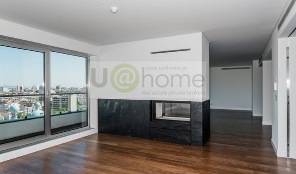 Apartment T5 + 1, in avenues Novas, with pool, excellent view (10779545)
